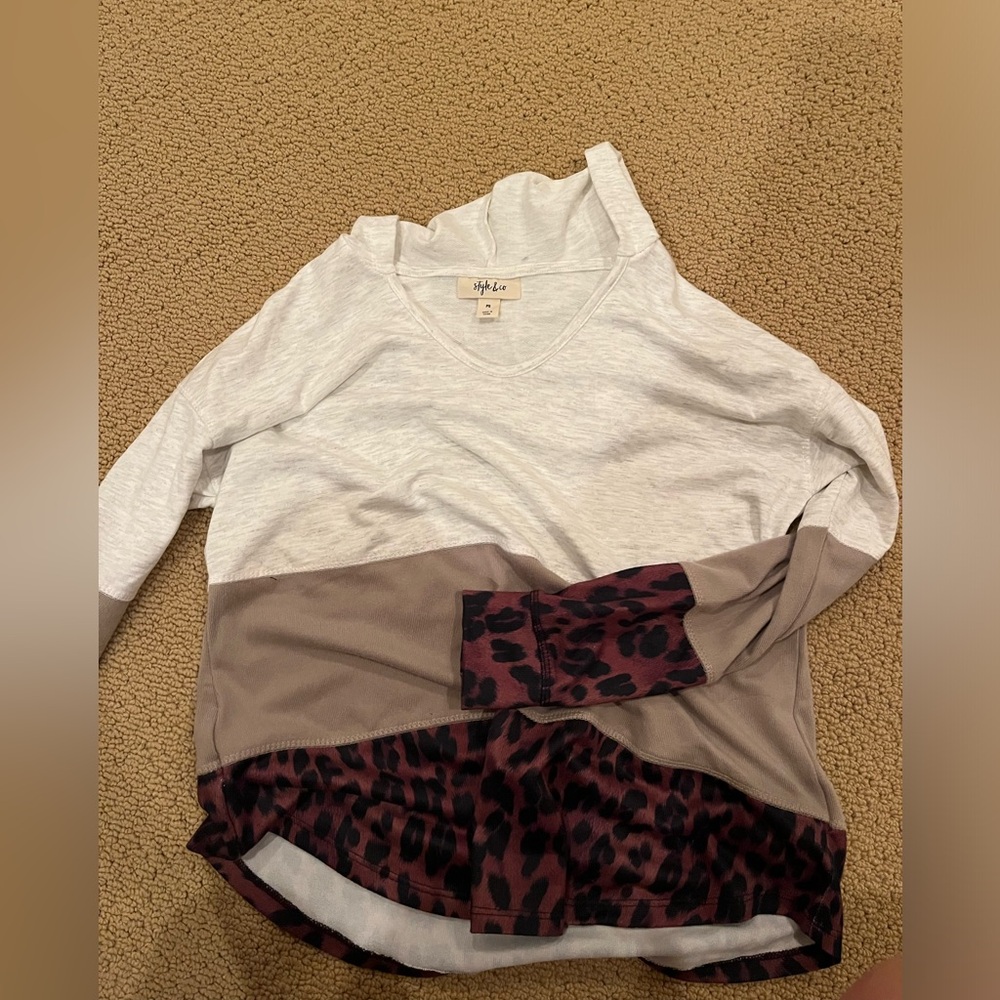 Women’s Long Sleeved Shirt